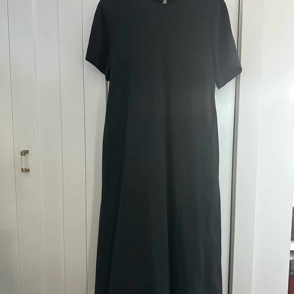 Chic Black Midi Silk Dress